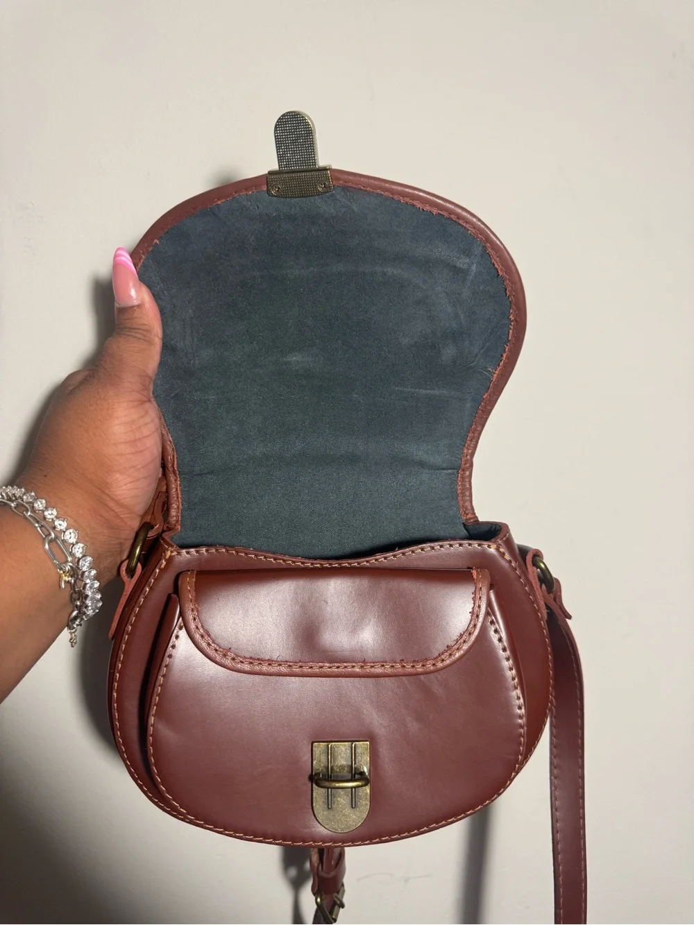 Beara Beara MONITA brown handmade cowhide arc side shoulder bag